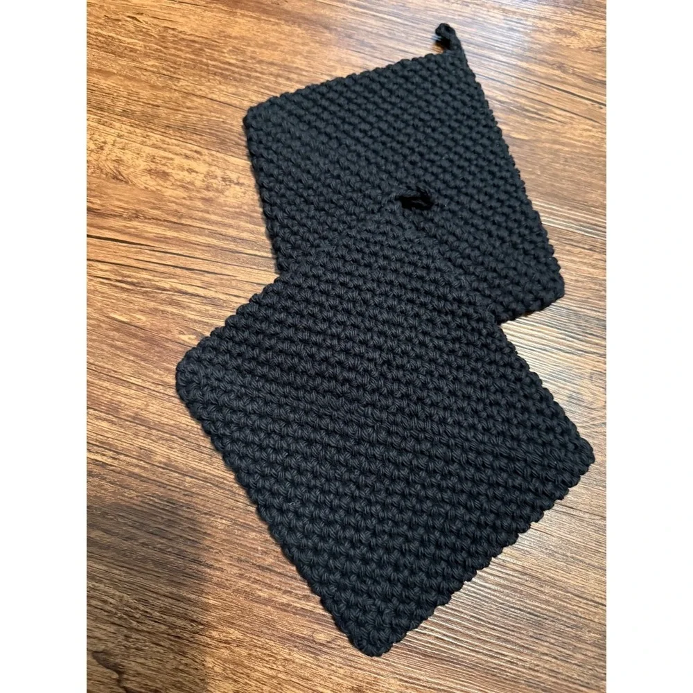 Set of 2 Black Knit Potholders Oven Mitts Crochet Square Hot Pads Pot Holders‎